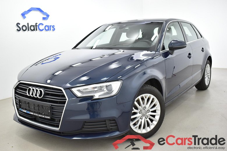 Audi A3 SB 1.6 TDi Aut. Virtual Xenon Leather Navi Klima PDC ...
