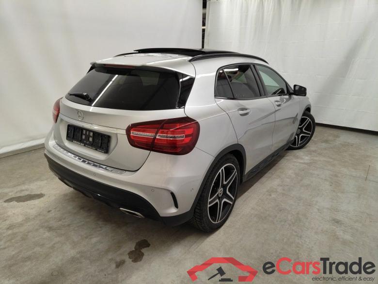 Mercedes-Benz GLA 200 d 4Matic AMG Night Aut. Pano LED-Xenon Harman/Kardon Command Navi Sport-Leather-Alcantara Camera 360° Klima PDC ... #3