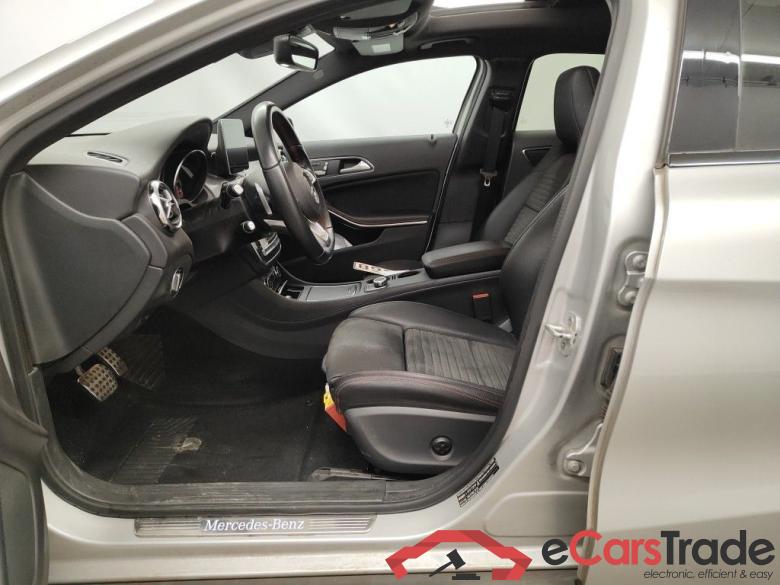 Mercedes-Benz GLA 200 d 4Matic AMG Night Aut. Pano LED-Xenon Harman/Kardon Command Navi Sport-Leather-Alcantara Camera 360° Klima PDC ... #5