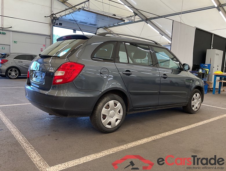 SKODA Fabia Combi NEW FABIA COMBI AMBIENTE 1,4 63KW 86HP #2