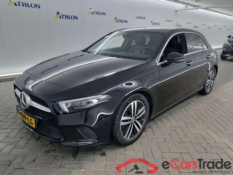MERCEDES-BENZ A-klasse A 180 7G-DCT Business Solution Luxury 5D 100kW