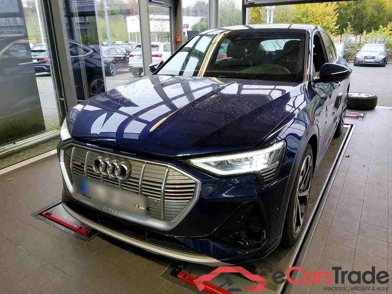 Audi 55 quattro S line E-tron