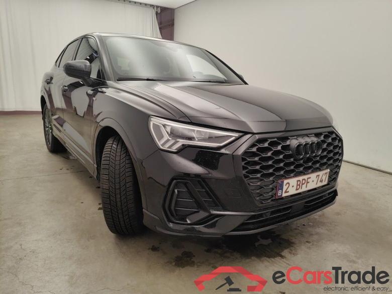 Audi Q3 Sportback 45 TFSI e S tronic S Line 5d #2