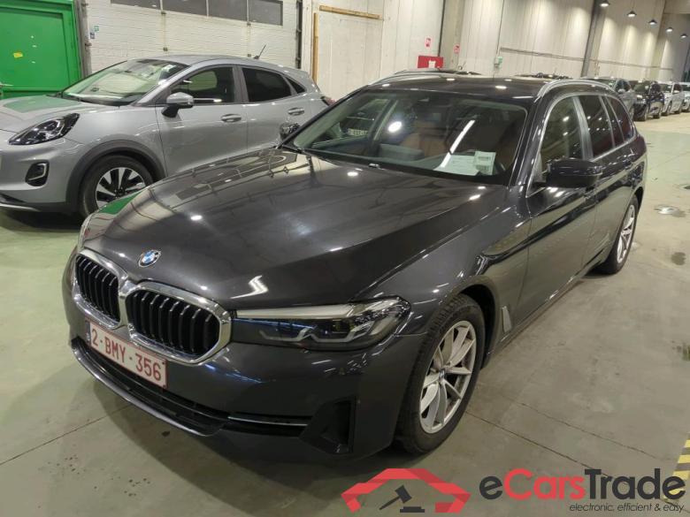 BMW 5 SERIES TOURING 2.0 520D 120KW TOURING AUTO Parking Assistant Driving Assistant Business #1