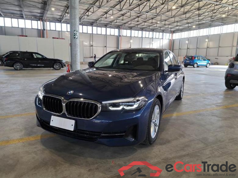 BMW 29 BMW SERIE 5 / 2020 / 4P / BERLINA 530E XDRIVE BUSINESS AUTO