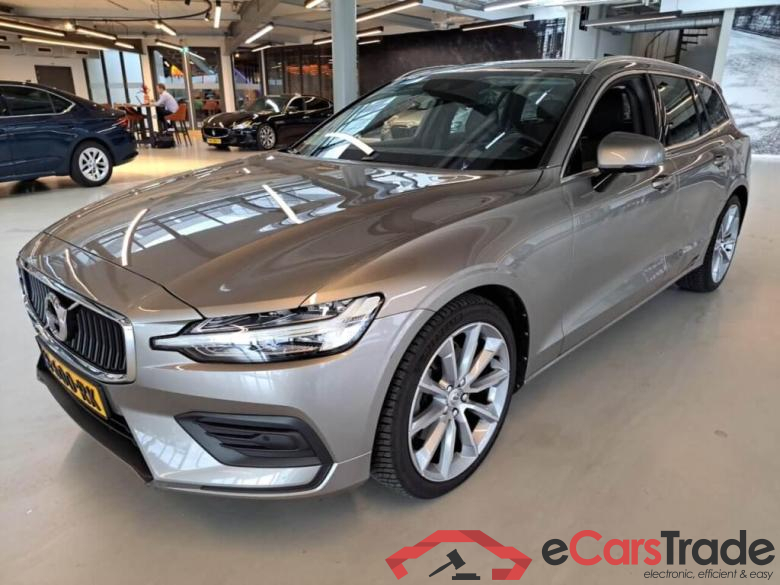 VOLVO V60 2.0 T4 Moment.Pro