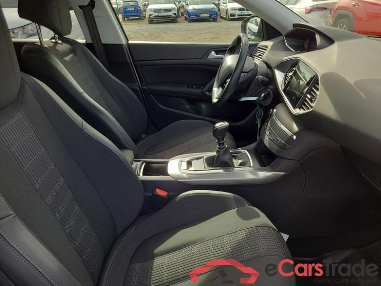 Peugeot  308 II (2013) 308 SW 1.5BHDi 130 Allure #6