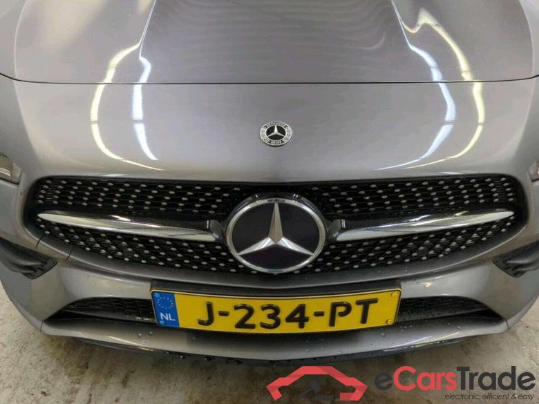 MERCEDES-BENZ CLA-klasse 180 d Bus. Sol. AMG #4