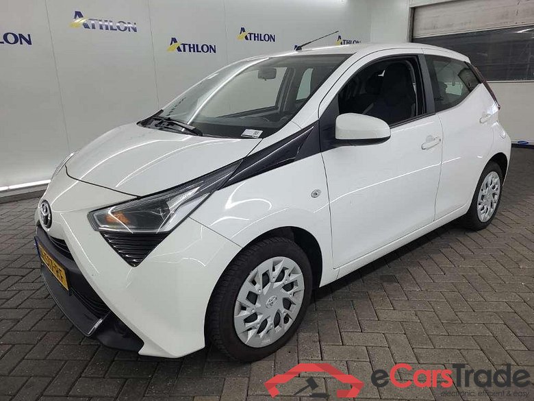 TOYOTA Aygo 1.0 VVT-i x-play 5D 53kW