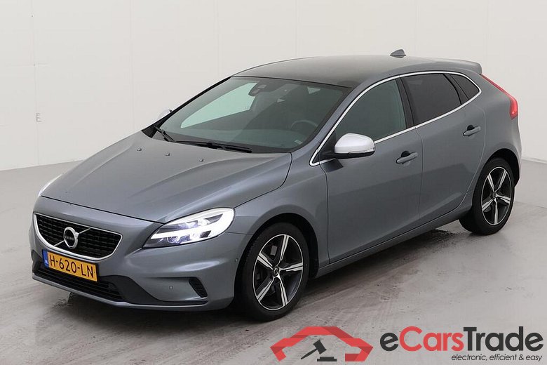 VOLVO V40 112 kW #1