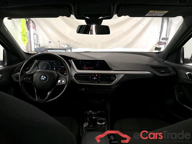 BMW 118i Luxury Aut. LED-Xenon Navi-Pro KeylessGo Camera Klima PDC ... #6