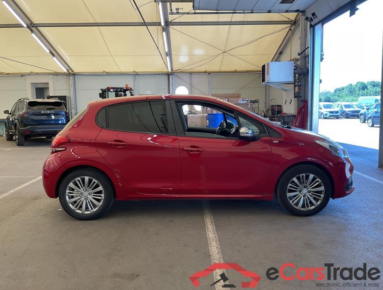 Peugeot 208 1.2 PureTech Style Navi Klima PDC ... #2