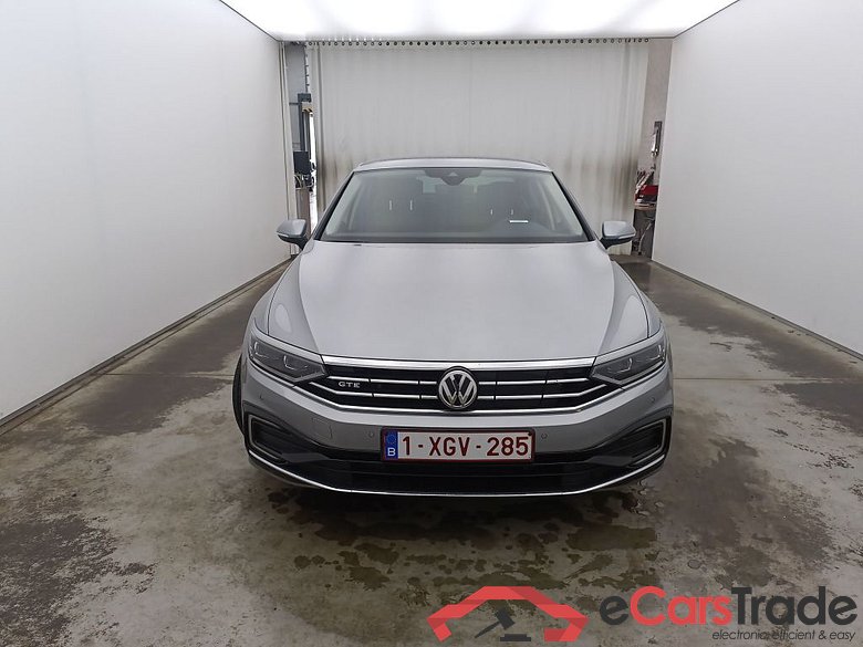 Volkswagen Passat 1.4 TSI DSG6 GTE Business 4d