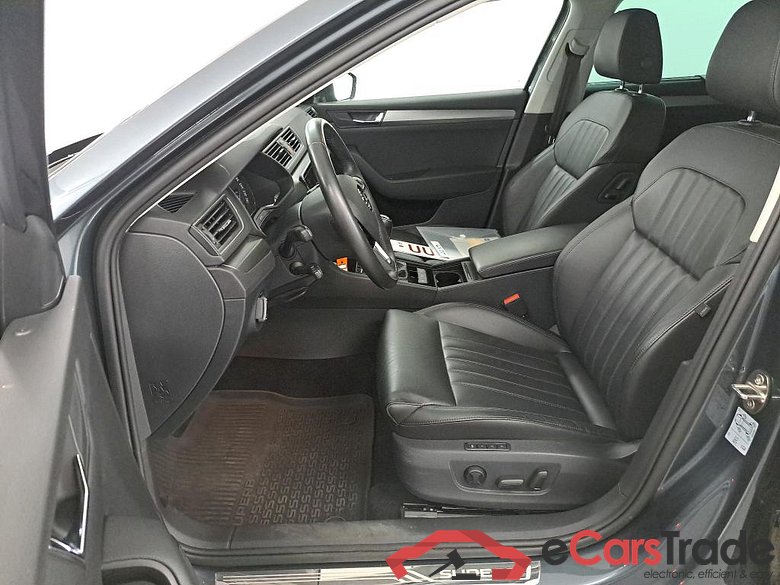 SKODA SUPERB COMBI DIESEL - 2015 1.6 CR TDi Style Safety Style Premium II Corporate Plus #5