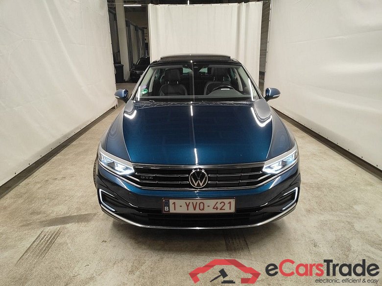 Volkswagen Passat 1.4 TSI GTE Business DSG 4d