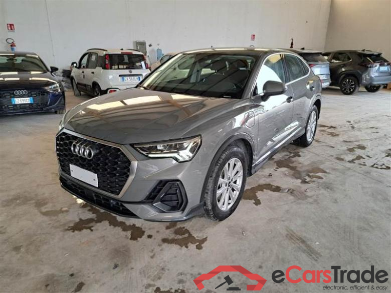 Audi 33 AUDI Q3 SPORTBACK / 2019 / 5P / SUV 45 TFSI E S TRONIC BUSINESS PLUS