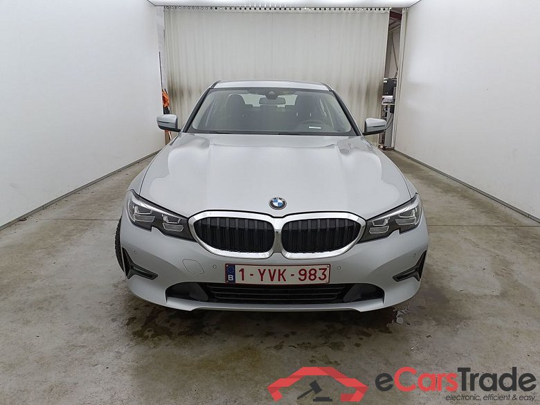 BMW 3 Reeks Berline 318dA (100 kW) 4d