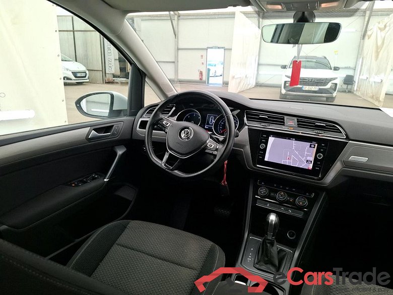 Volkswagen 2.0 TDI 150 DSG6 Confortline Busines BMT VOLKSWAGEN Touran / 2015 / 5P / monospace 2.0 TDI 150 DSG6 Confortline Busines BMT #5