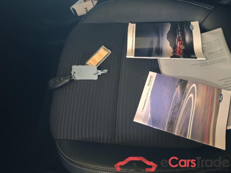 Ford Hybrid Titanium X Kuga #6