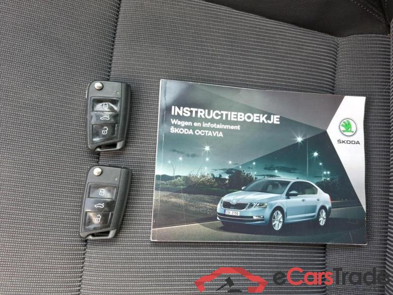 SKODA Octavia Combi 85 kW #6