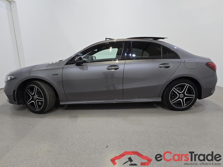 Mercedes A 250e Plug-In Hybrid Limousine AMG Night Aut. Pano LED-Xenon Widescreen Ambient Navi 1/2 Sport-Leather-Alcantara KeylessGo Camera Klima PDC ... #2