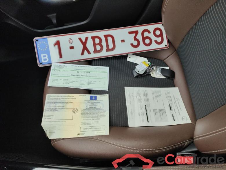 Mercedes-Benz A-Klasse Limousine A 180 d DCT Launch Edition 4d #4