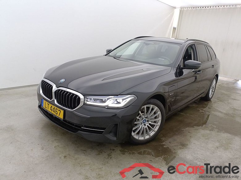 BMW 5 TOURING - 2020 530eA 184 PHEV 5d #1