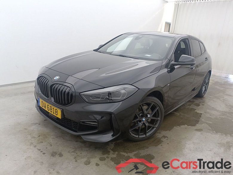 BMW 1 HATCH DIESEL - 2019 120dXA 190hp (EU6AP) 5d