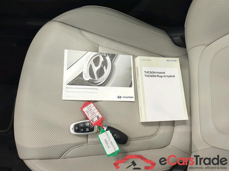 Hyundai Tucson 1.6 T-GDI HEV Premium Sky Automaat 5d #4