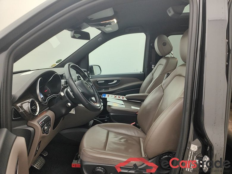 Mercedes-Benz V-Klasse V 300 d L2 9G-TRONIC Avantgarde 5d 7pl #3