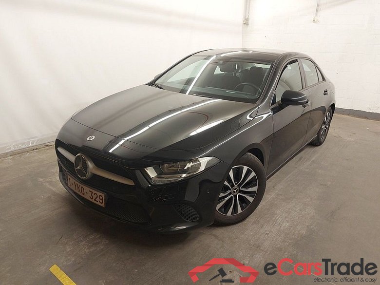 Mercedes-Benz A-Klasse Limousine A 200d Business Solution 4d