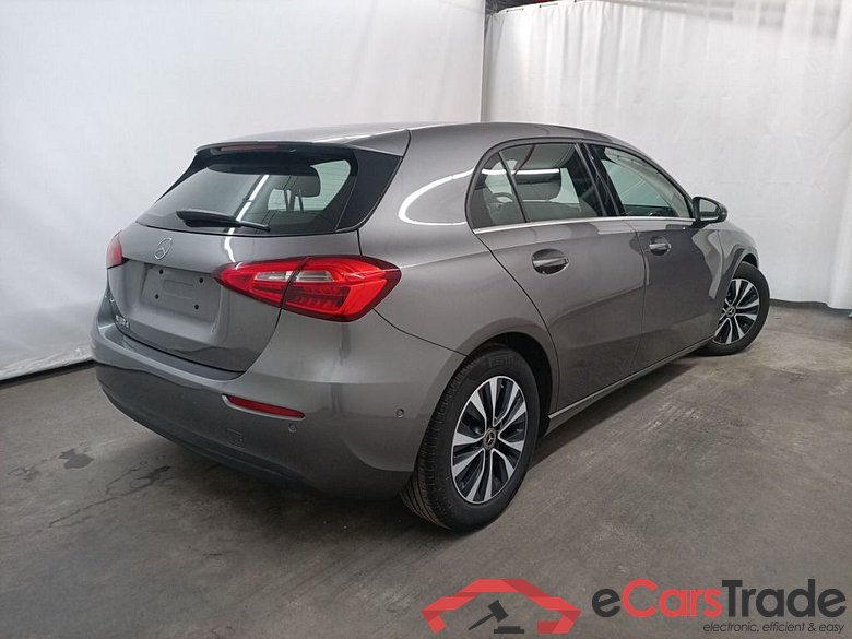 Mercedes-Benz A-Klasse A 180 d Business Solution 5d #2