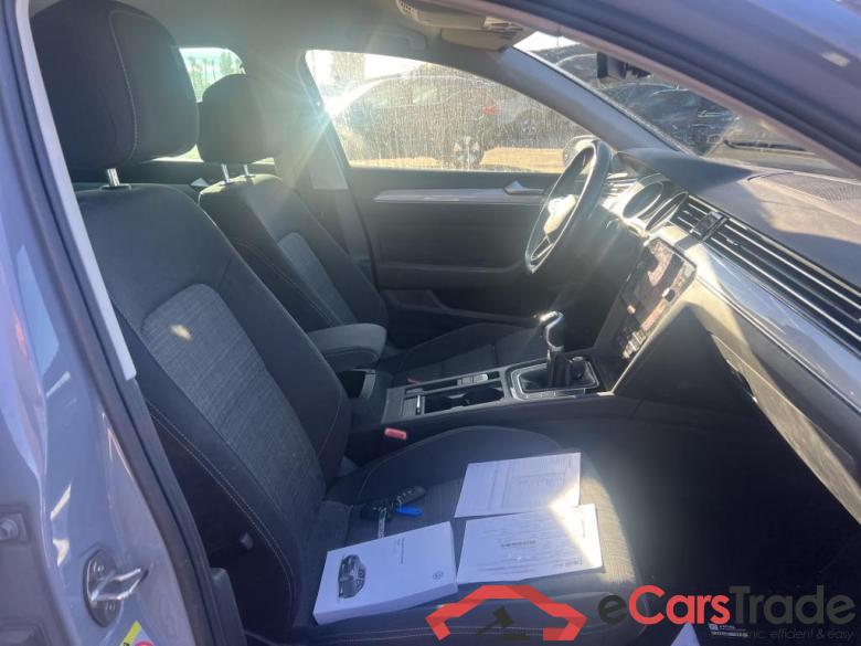 VOLKSWAGEN Passat / 2019 / 4P / sedán Executive 2.0 TDI 110kW (150CV) #6