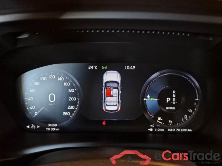 VOLVO XC40 / 2017 / 5P / SUV T4 PLUG-IN HYBRID AUTO RECHARGE R-DESIGN #4