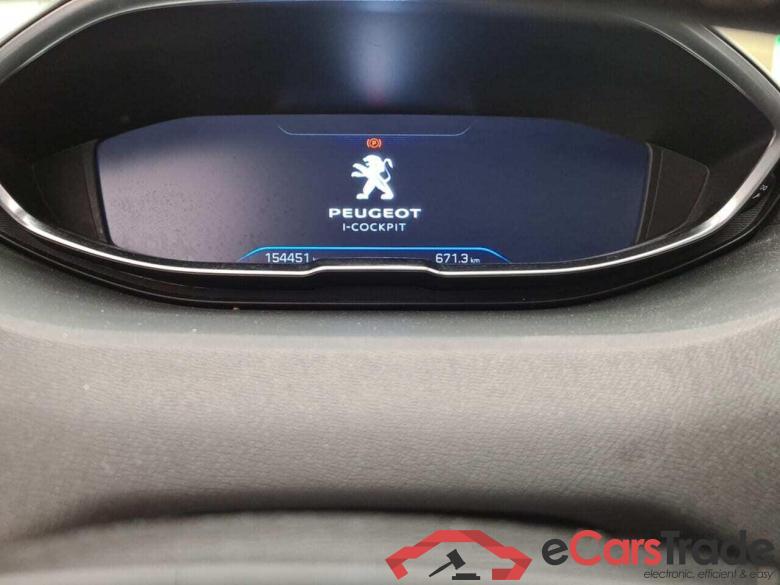 PEUGEOT 5008 1.2 PureTech Allure #5