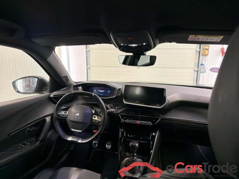 PEUGEOT 2008 1.2 PureTech GT #3