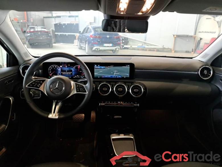 MERCEDES-BENZ CLASSE A / 2022 / 5P / BERLINA A 250 E PLUG-IN AT PROGRESSIVE ADVANCED #3
