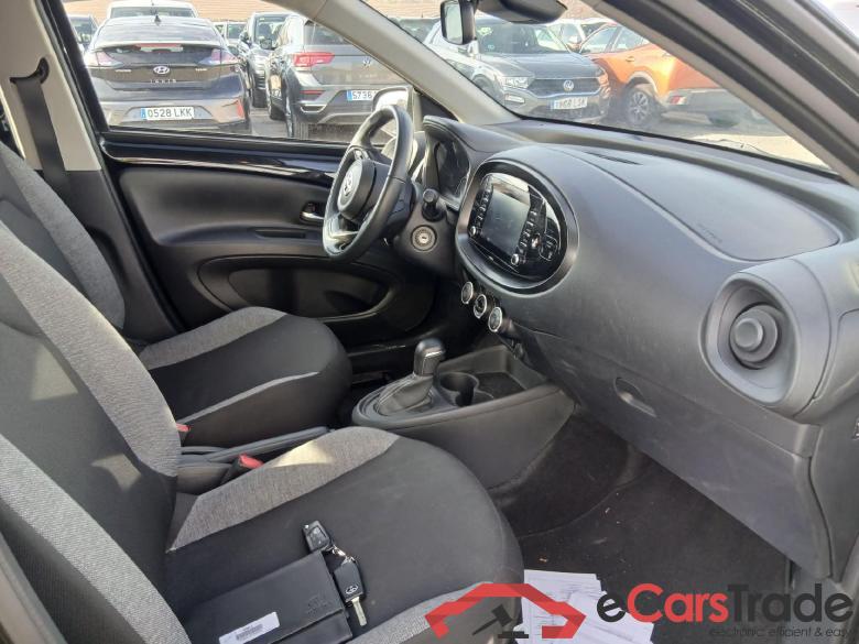 TOYOTA Aygo X Cross / 2022 / 5P / todoterreno 1.0 VVT-I 72CV Play #6