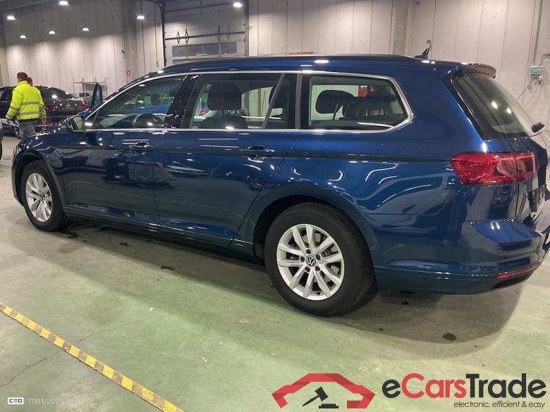 VOLKSWAGEN PASSAT VARIANT 1.6 TDI SCR MSQ VARIANT STYLE BUSINESS #3