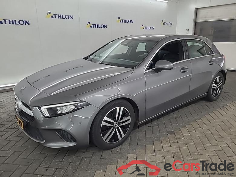 MERCEDES-BENZ A-klasse A 180 7G-DCT Business Solution Luxury 5D 100kW