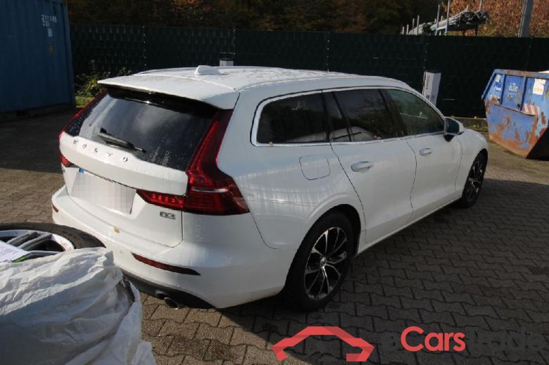 V60 Kombi Momentum Pro 2.0 D3 110KW AT8 E6dT #2