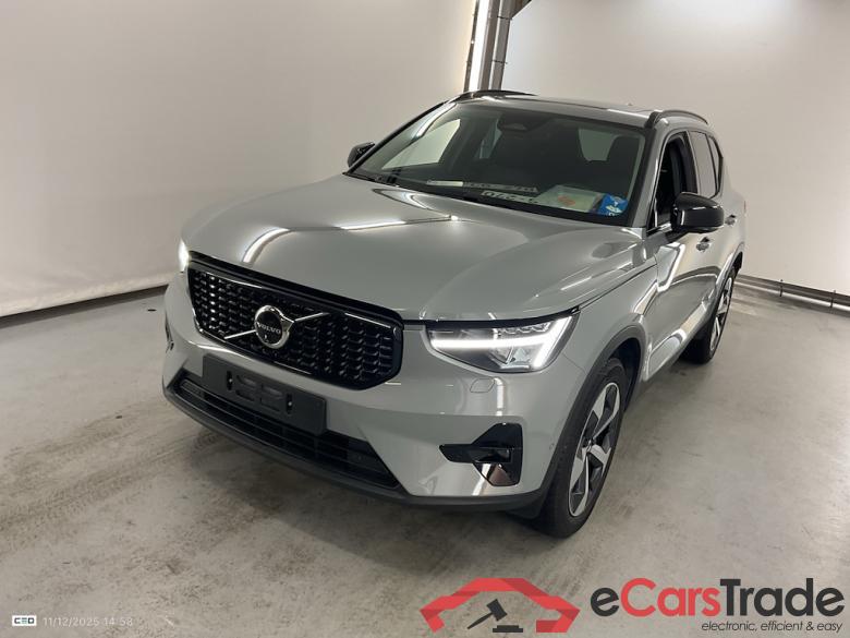 VOLVO XC40 2.0 B3 MHEV ULTIMATE DARK DESIGN DCT #1