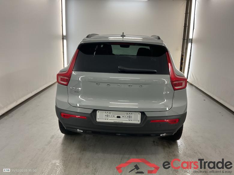 VOLVO XC40 2.0 B3 MHEV ULTIMATE DARK DESIGN DCT #5