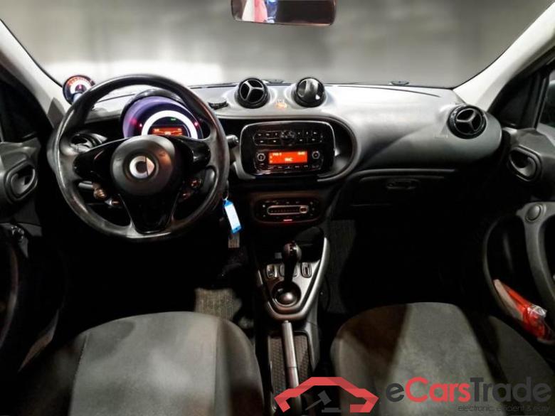 SMART FORFOUR / 2019 / 5P / BERLINA EQ 60KW PURE #3