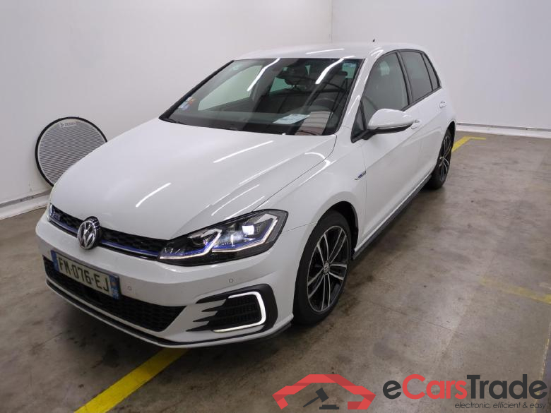 VOLKSWAGEN Golf / 2017 / 5P / Berline 1.4 TSI Hybride Rechargeable 204ch GTE DSG6