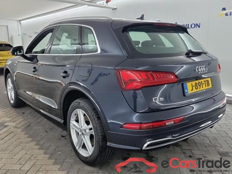 AUDI Q5 50 TFSI e quattro S tronic S Edition 5D 220kW #4