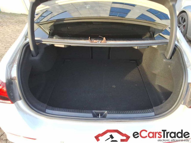 Mercedes-Benz A Limousine (BM 177)(08.2018->) DE - Lim4 A 200 EU6d, Lim. AMG Line (EURO 6d), 2019 - 2022 #5