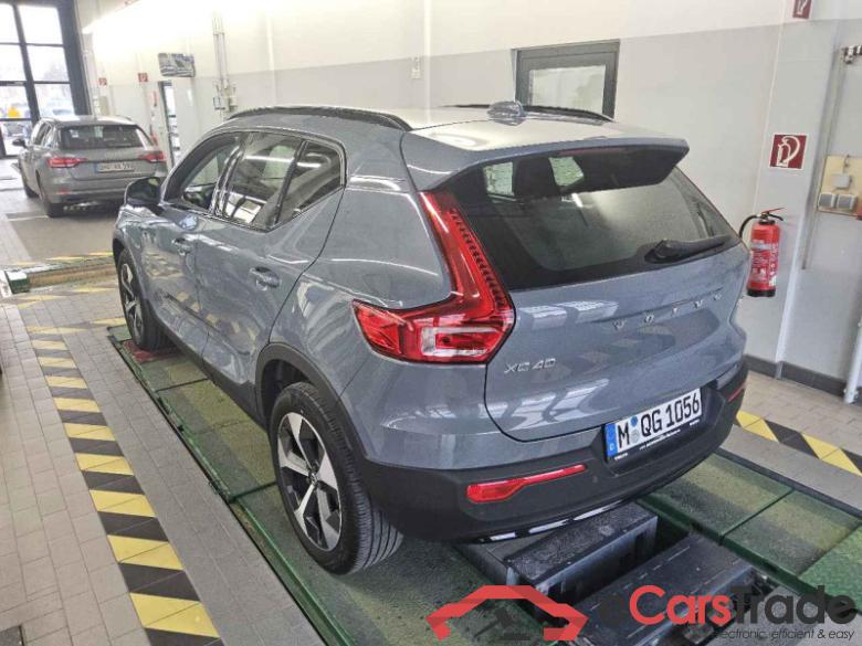Volvo XC40 (2017->) DE - SUV5 B4 2WD EU6d, Plus Dark (EURO 6d), (Facelift) 2022 - 2024 #4