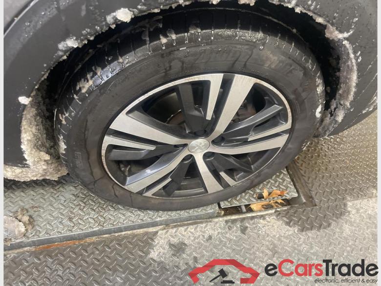 PEUGEOT 5008 1.5 BlueHDi Allure (EU6.2) #5
