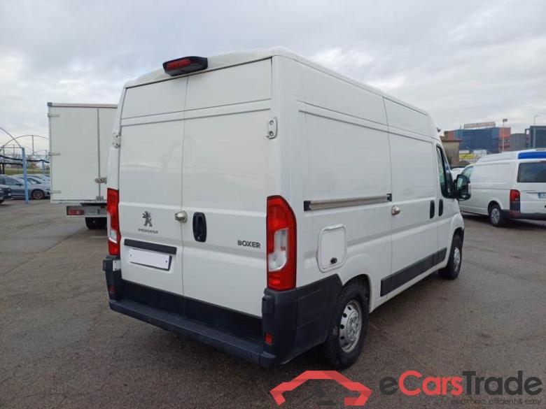 PEUGEOT BOXER / 2014 / 4P / FURGONE 335 L2H2 2.2 BLUEHDI 140CV SeS #2